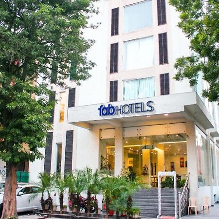 Fabhotel Prime Sage Új-Delhi Kültér fotó