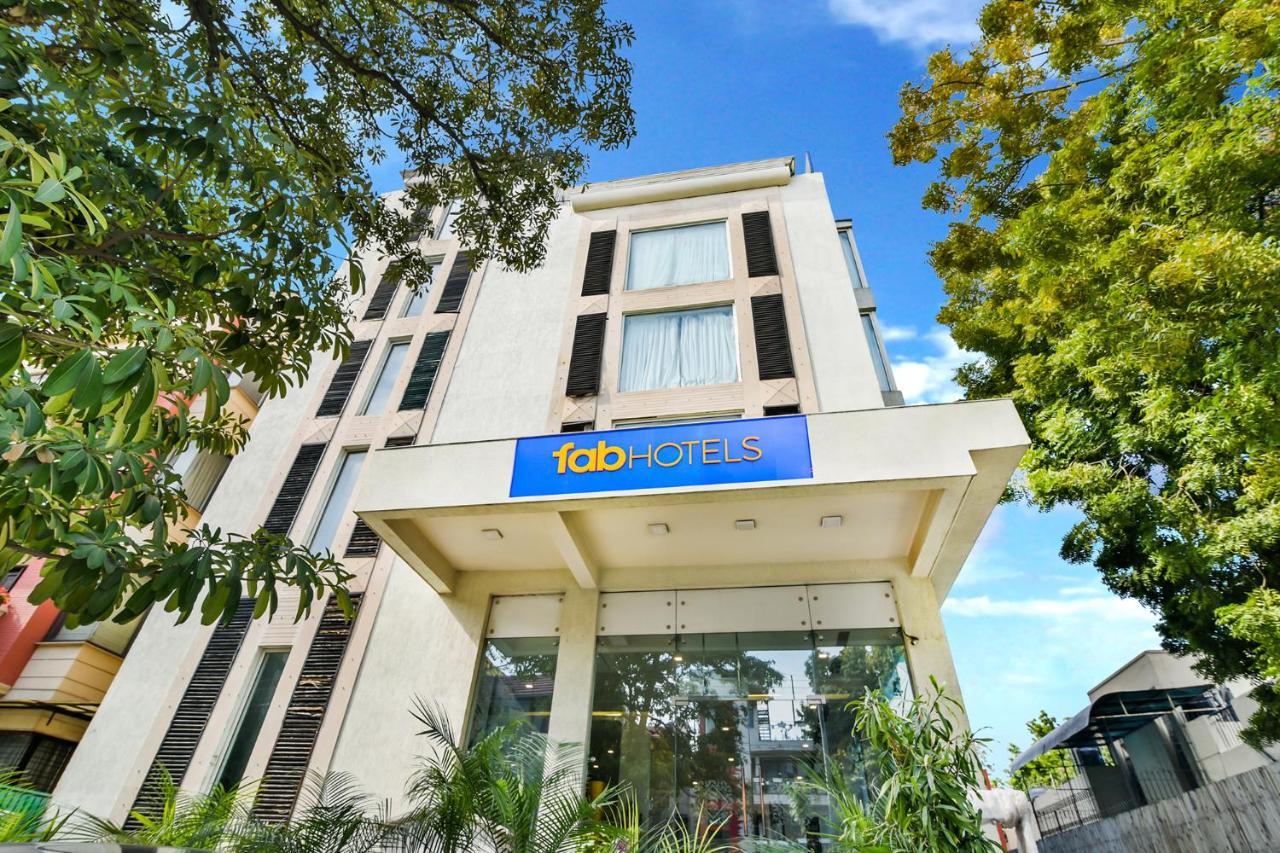 Fabhotel Prime Sage Új-Delhi Kültér fotó