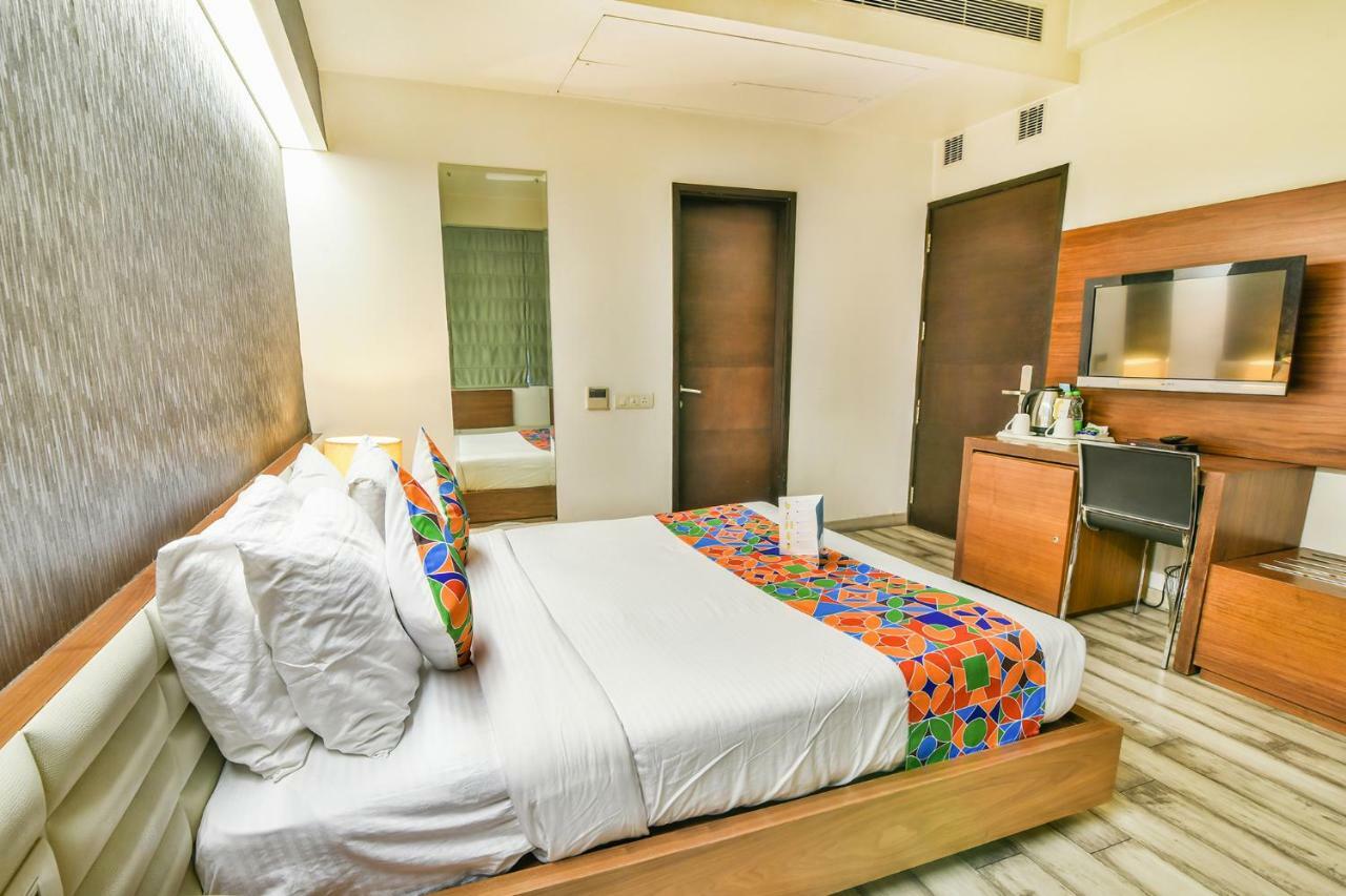 Fabhotel Prime Sage Új-Delhi Kültér fotó